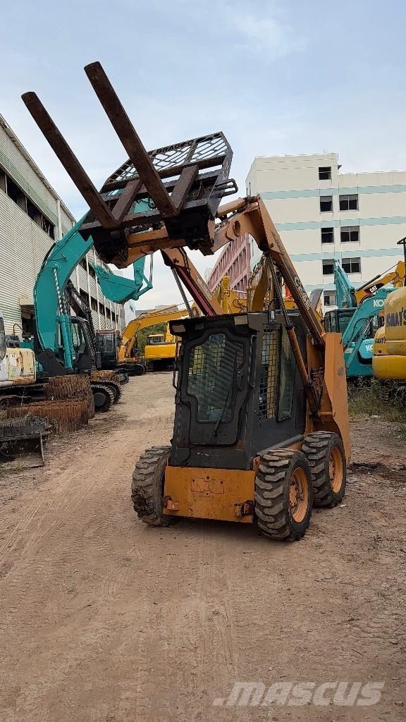 CASE 410 Lietoti riteņu kompaktiekrāvēji