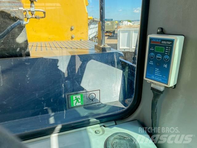 CAT 374F L Kāpurķēžu ekskavatori