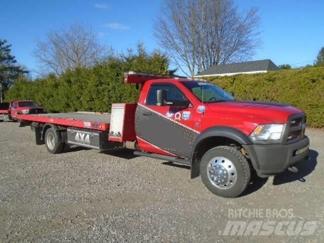 Dodge Ram 5500 Evakuators ar manipulatoru