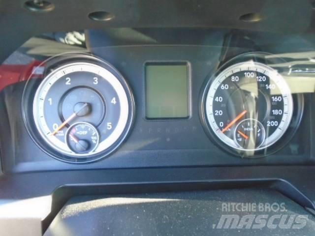 Dodge Ram 5500 Evakuators ar manipulatoru