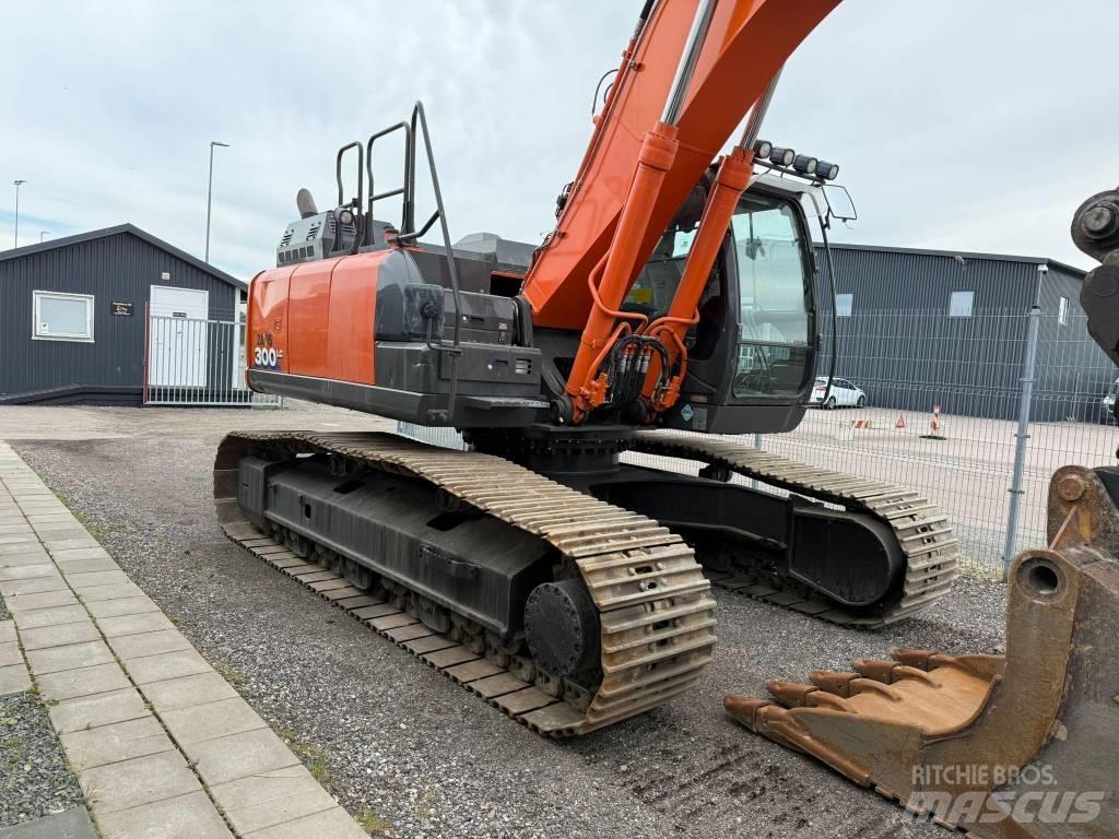 Hitachi ZX 300 LC-6 Kāpurķēžu ekskavatori