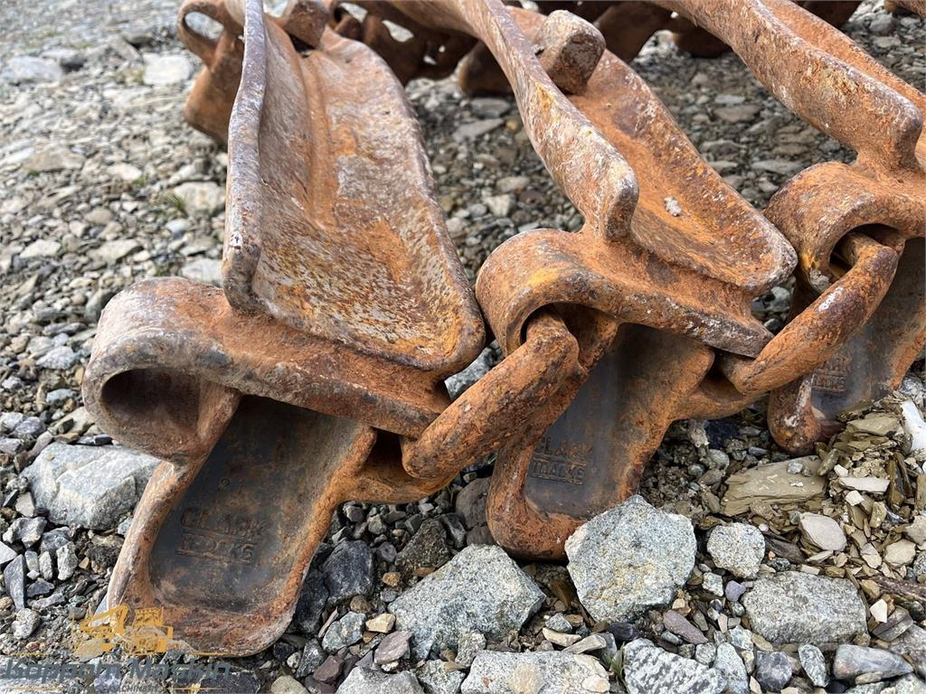 Clark ATF 600x26,5 Sliedes, ķēdes un šasija