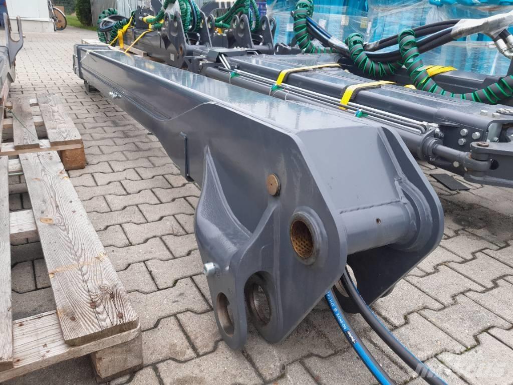 John Deere 1270G Strēles un kausi