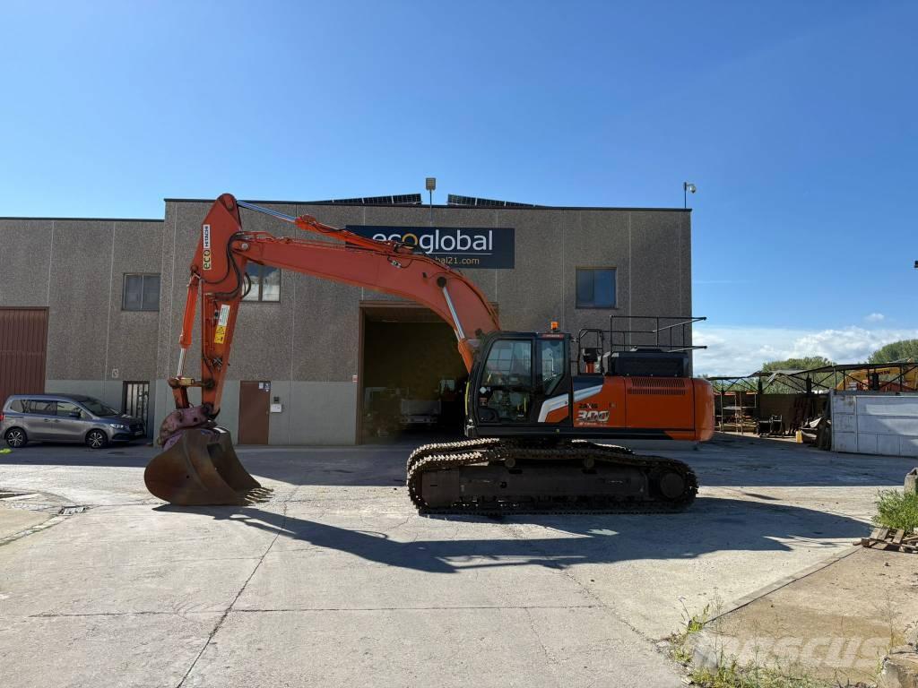 Hitachi ZX 300 LC-7 Kāpurķēžu ekskavatori