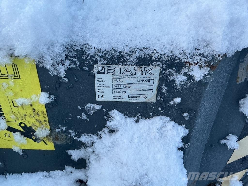 Stark NL3600R Sniega naži un tīrītāji