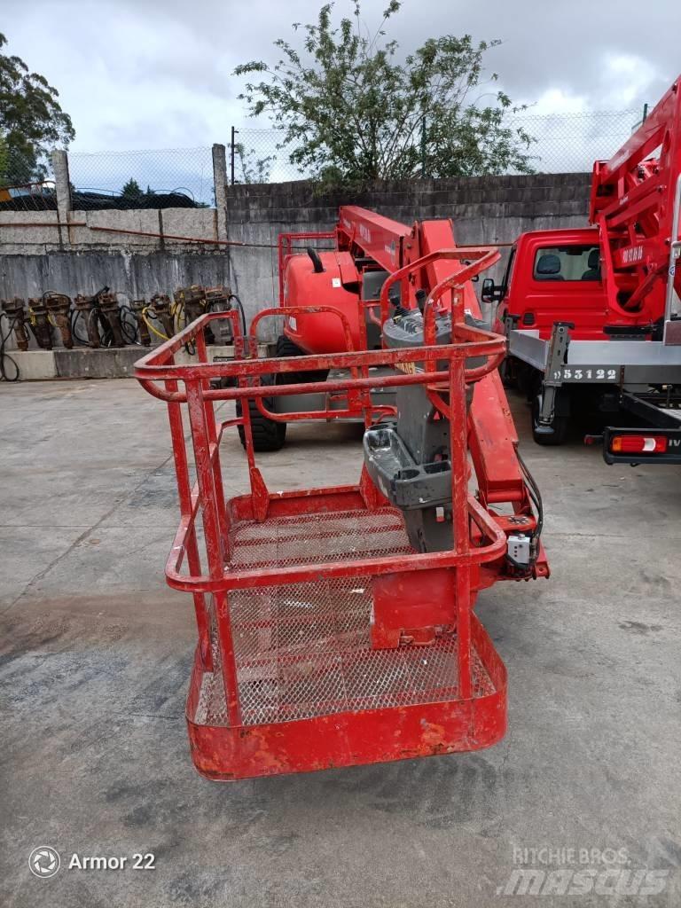 JLG 600 AJ Strēles pacēlāji