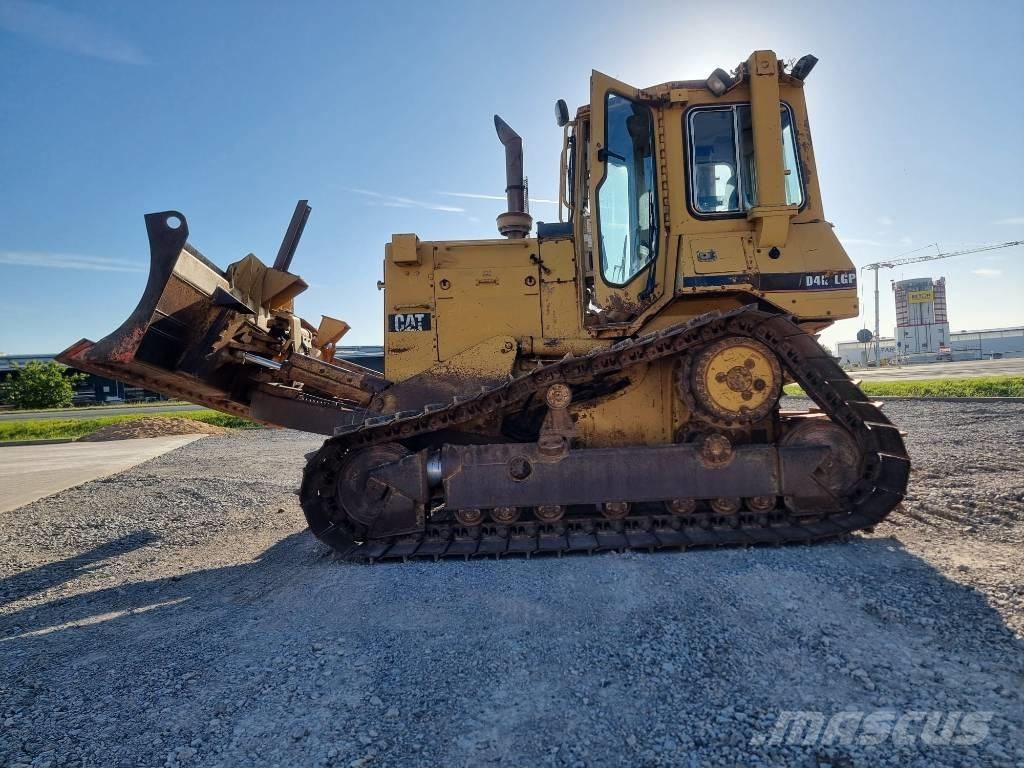 CAT D 4 H Kāpurķēžu buldozeri