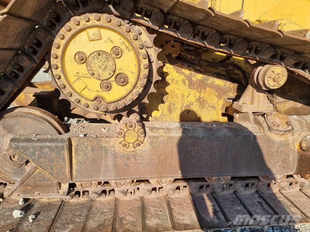 CAT D 4 H Kāpurķēžu buldozeri