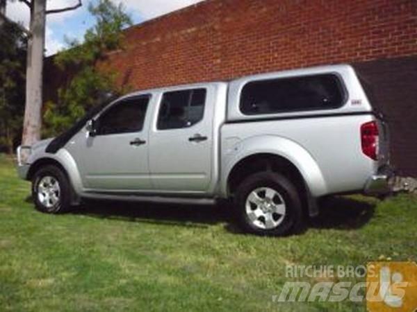 Nissan NAVARA ST-X Preču pārvadāšanas furgoni