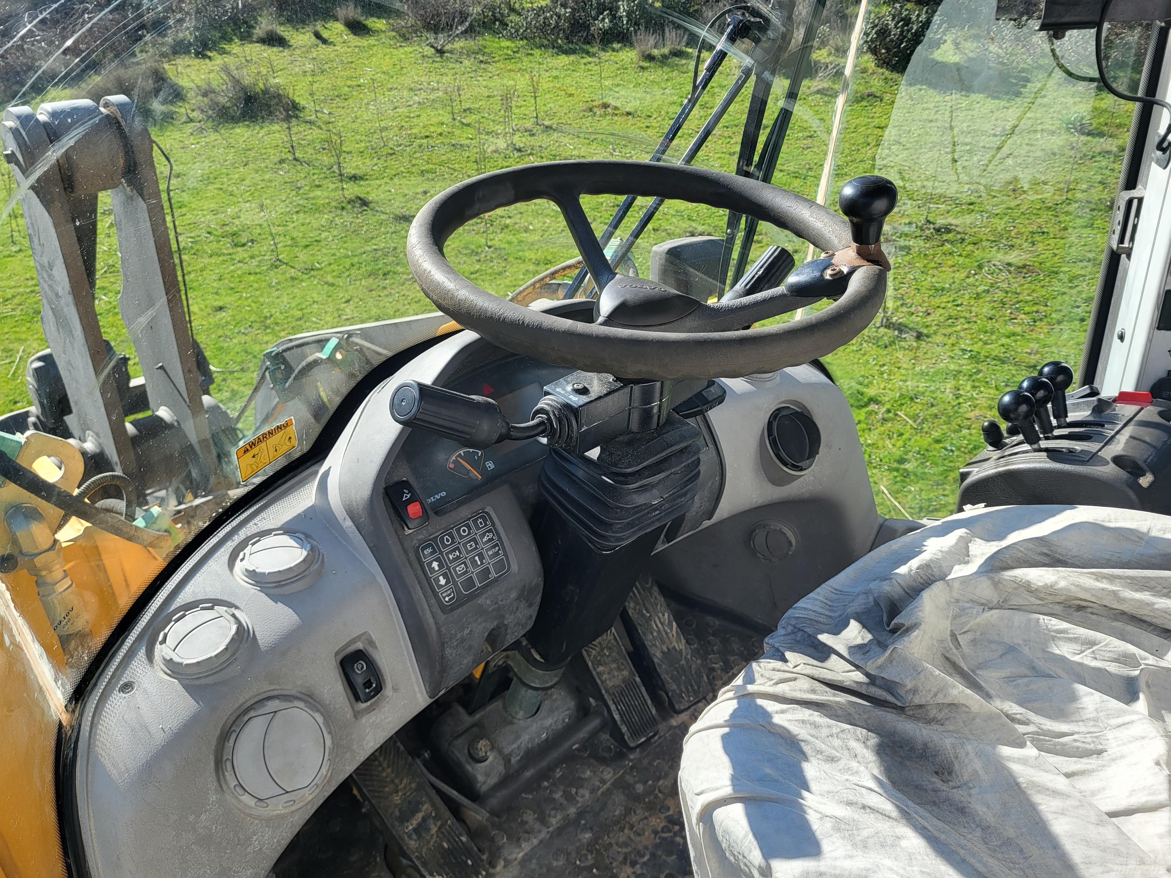 Volvo L90f Iekrāvēji uz riteņiem