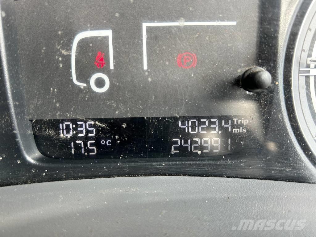 DAF CF 400 Platformas/kravas mašīnas ar vinču