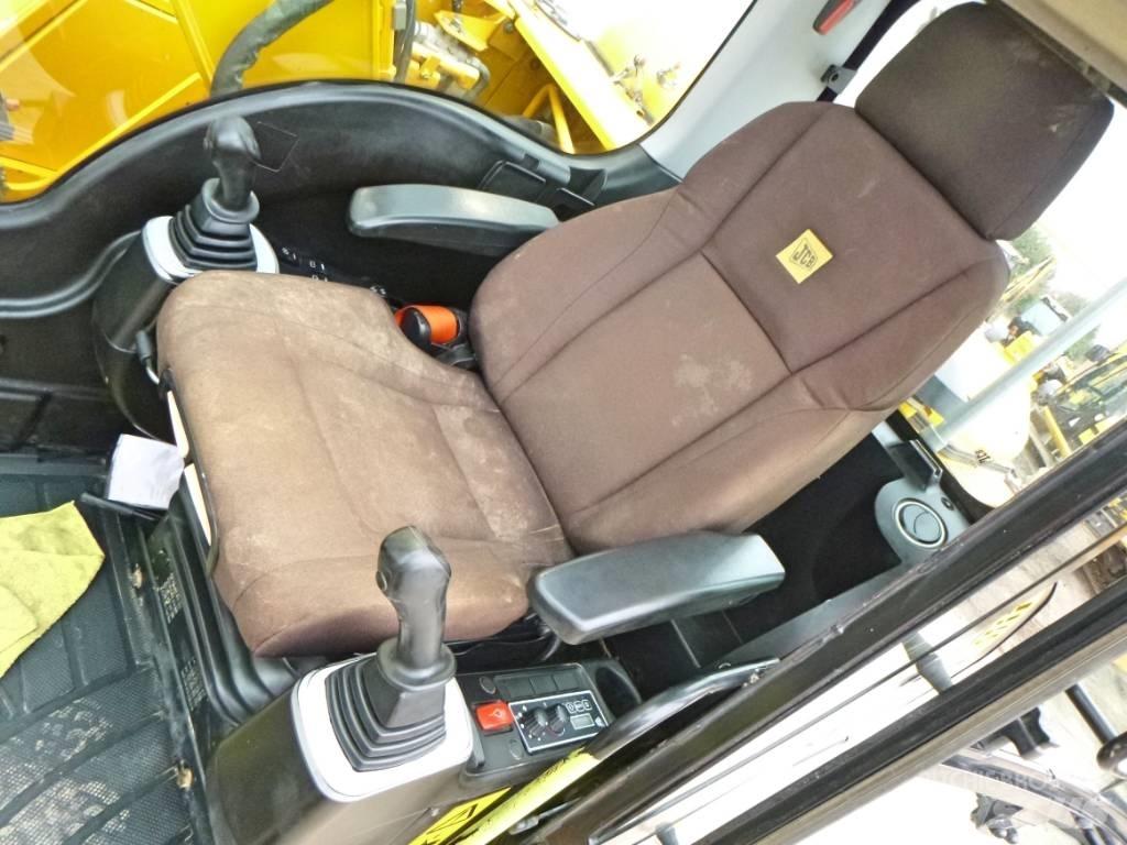 JCB JS 130 LC Kāpurķēžu ekskavatori