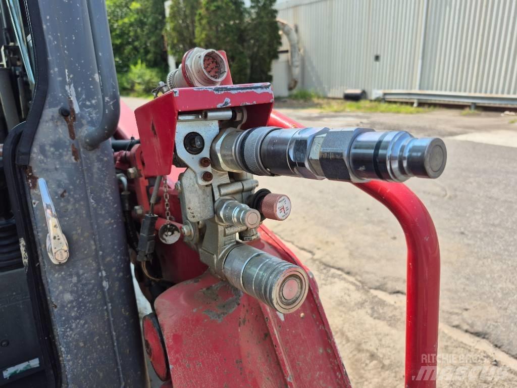 Takeuchi TL 8 Lietoti riteņu kompaktiekrāvēji