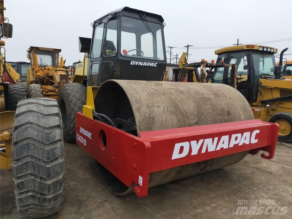 Dynapac CA 251 D Vienvalča grunts veltņi