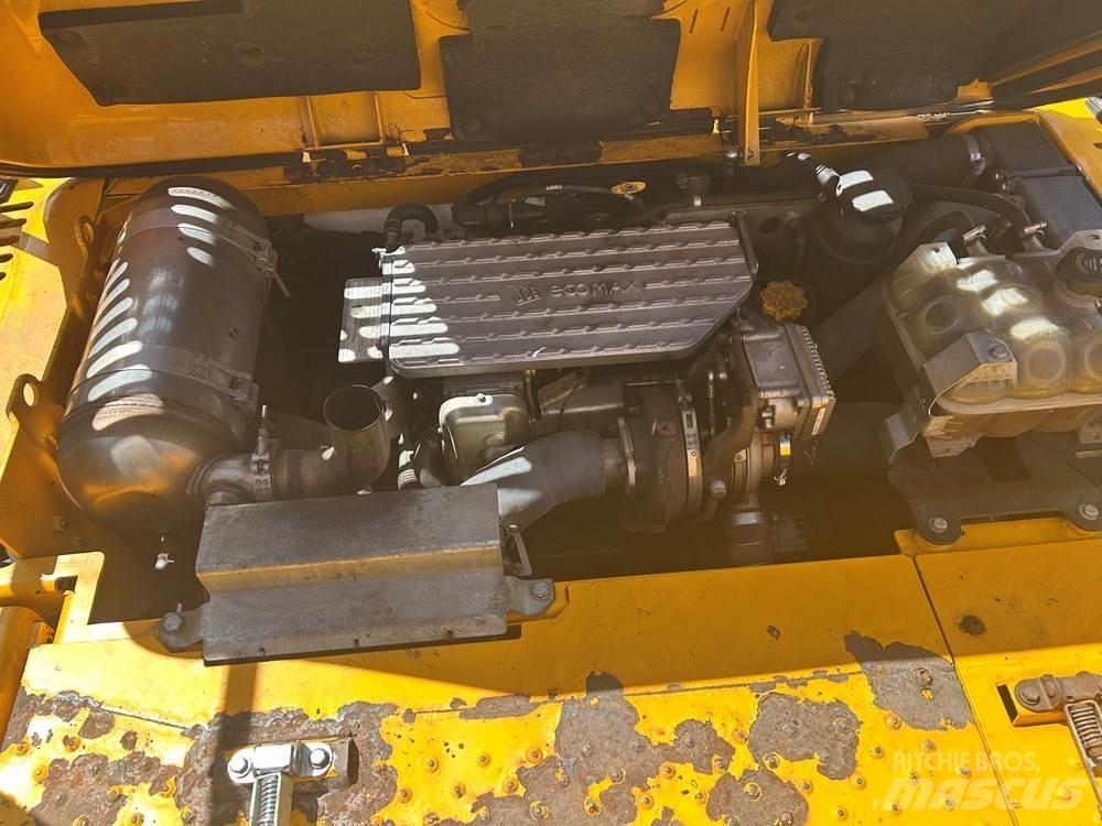 JCB JS20MH Ekskavatori uz riteņiem