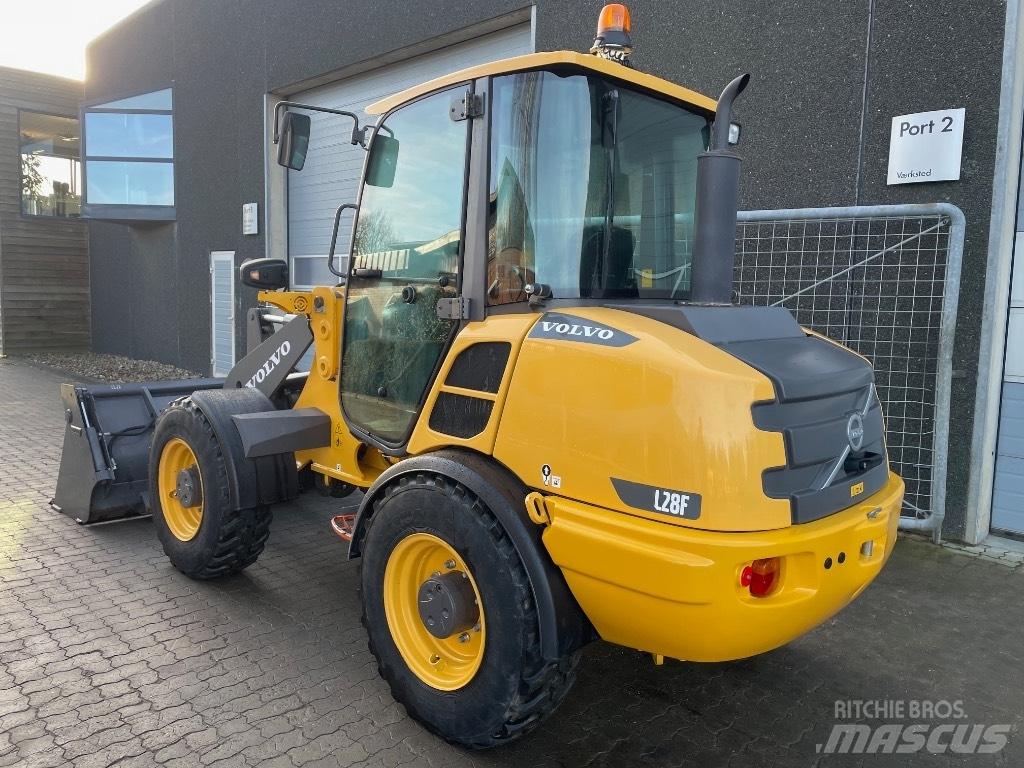 Volvo L28F Mini iekrāvēji