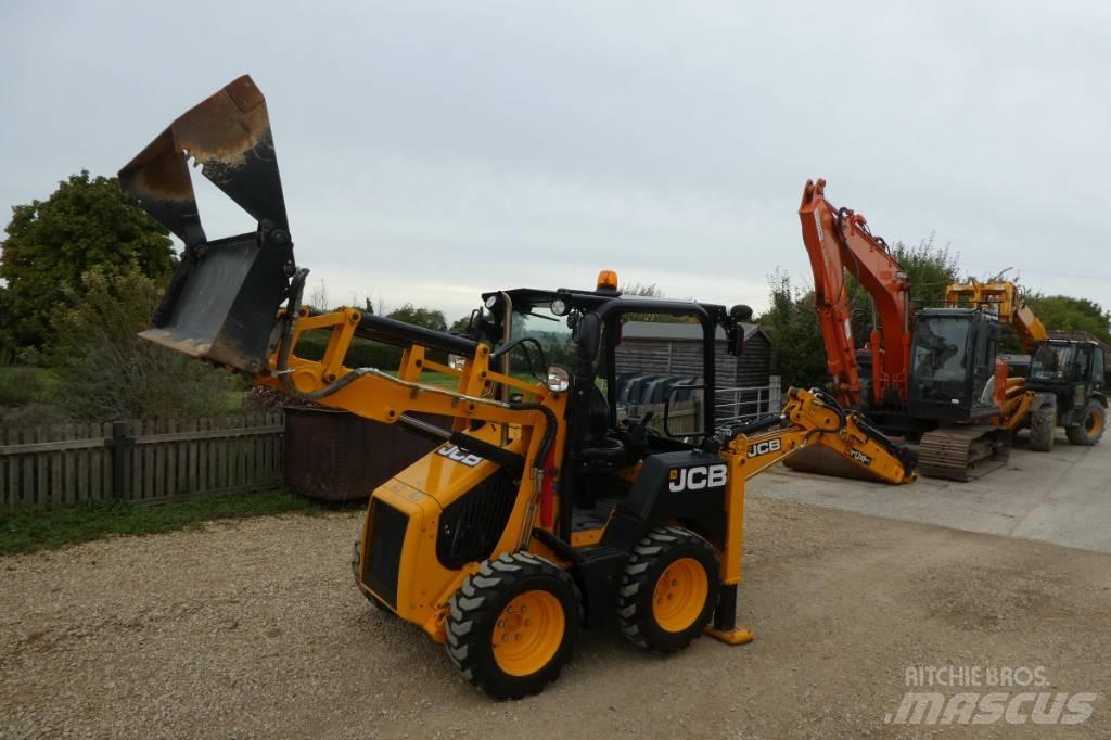 JCB 1 CX Ekskavatori-iekrāvēji