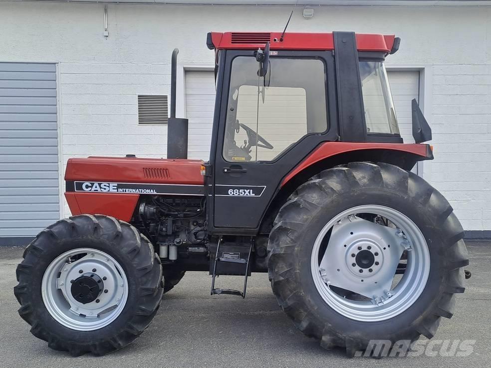 Case IH 685 XL Traktori