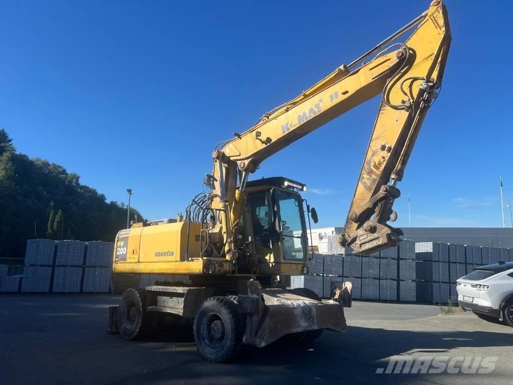 Komatsu PW 200-7 Ekskavatori uz riteņiem