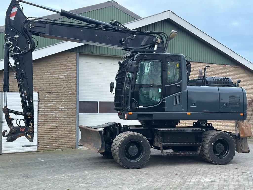 Komatsu PW200-7EO Ekskavatori uz riteņiem