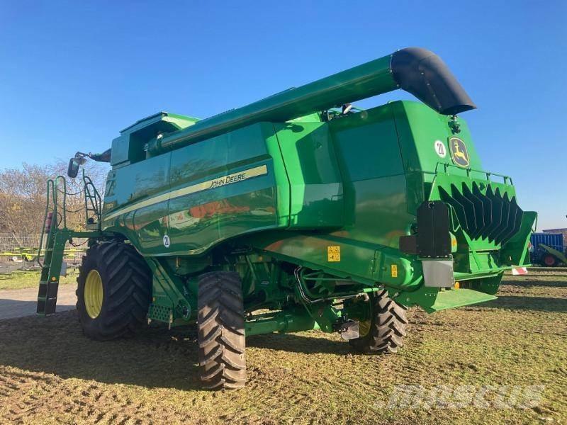 John Deere T 550 i Ražas novākšanas kombaini