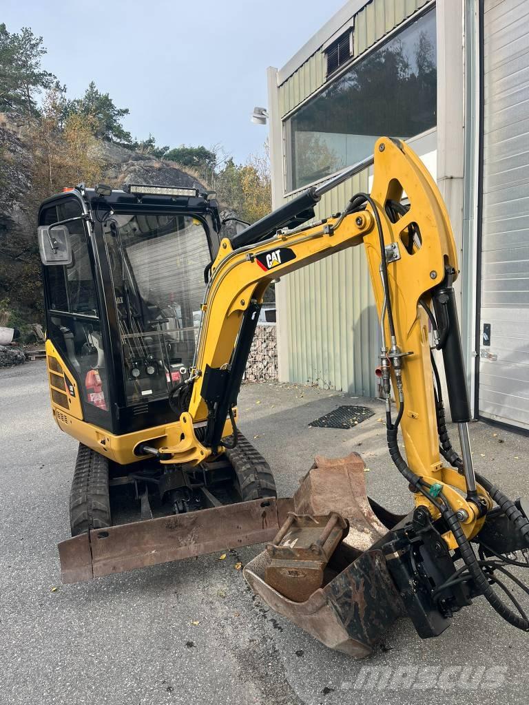 CAT 301.7 D Rototilt Mini ekskavatori < 7 t