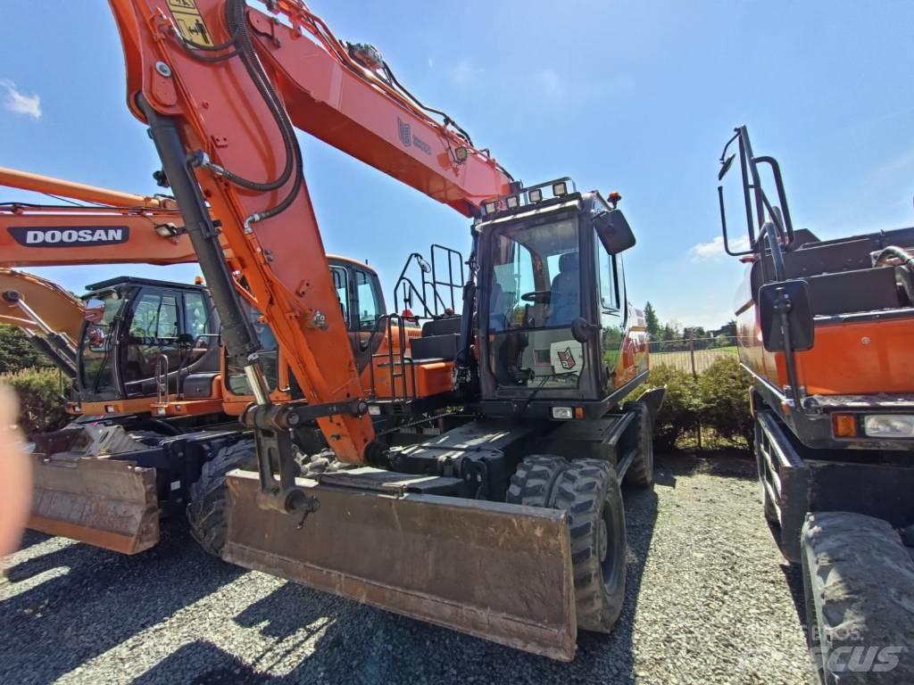 Doosan DX140W-5 Ekskavatori uz riteņiem