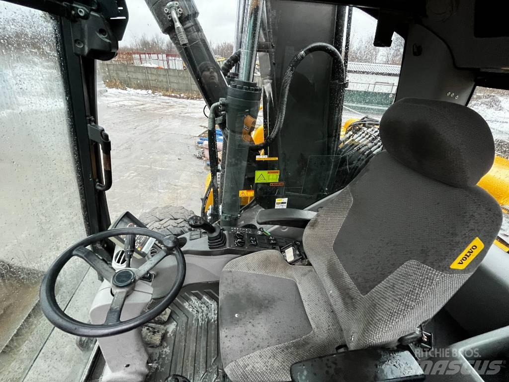 Volvo EW 140 C Ekskavatori uz riteņiem