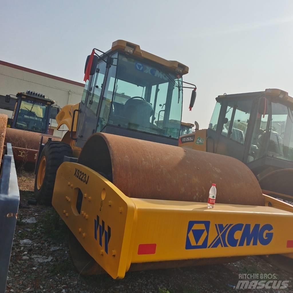 XCMG XS223J Vienvalča grunts veltņi