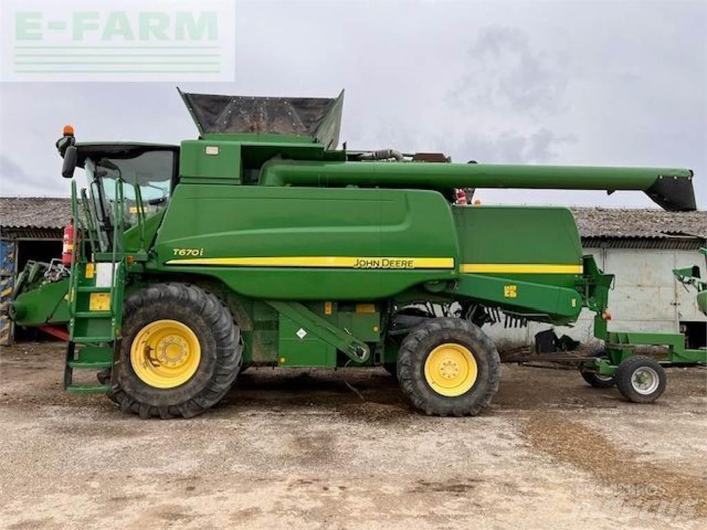 John Deere T670 Ražas novākšanas kombaini