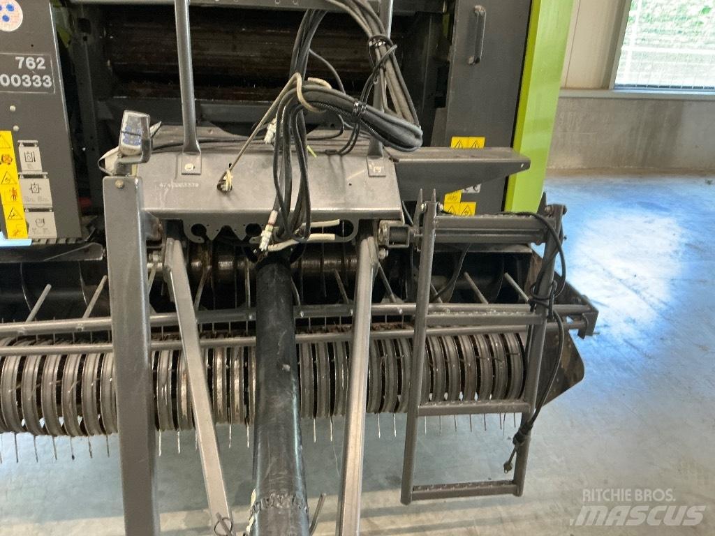 CLAAS Rollant 350 Rituļu preses