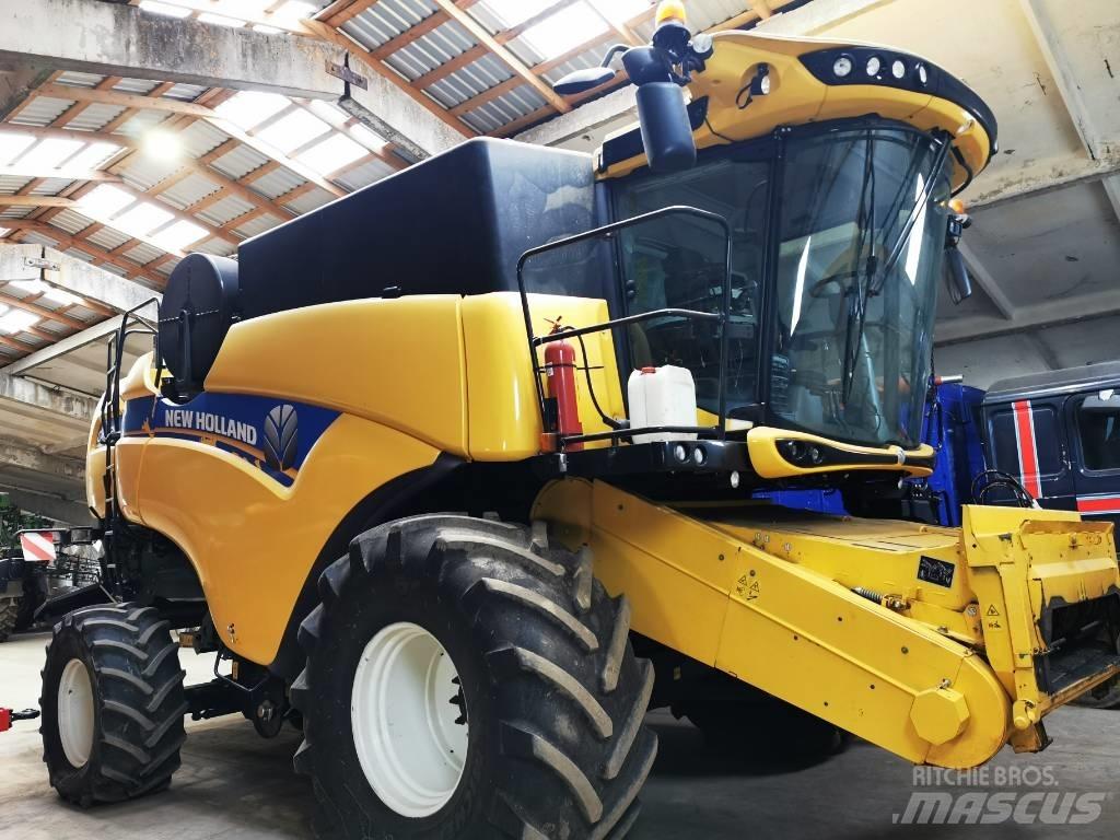New Holland CX 8.90 Ražas novākšanas kombaini