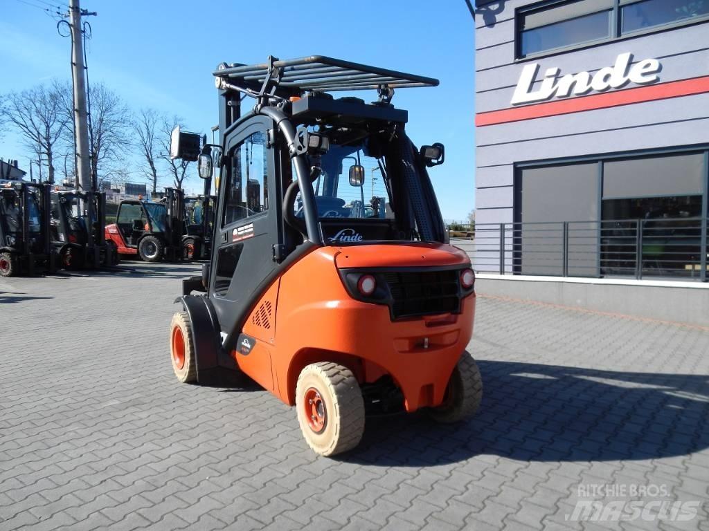Linde H30D-02 Tehnika ar dīzeļa dzinēju