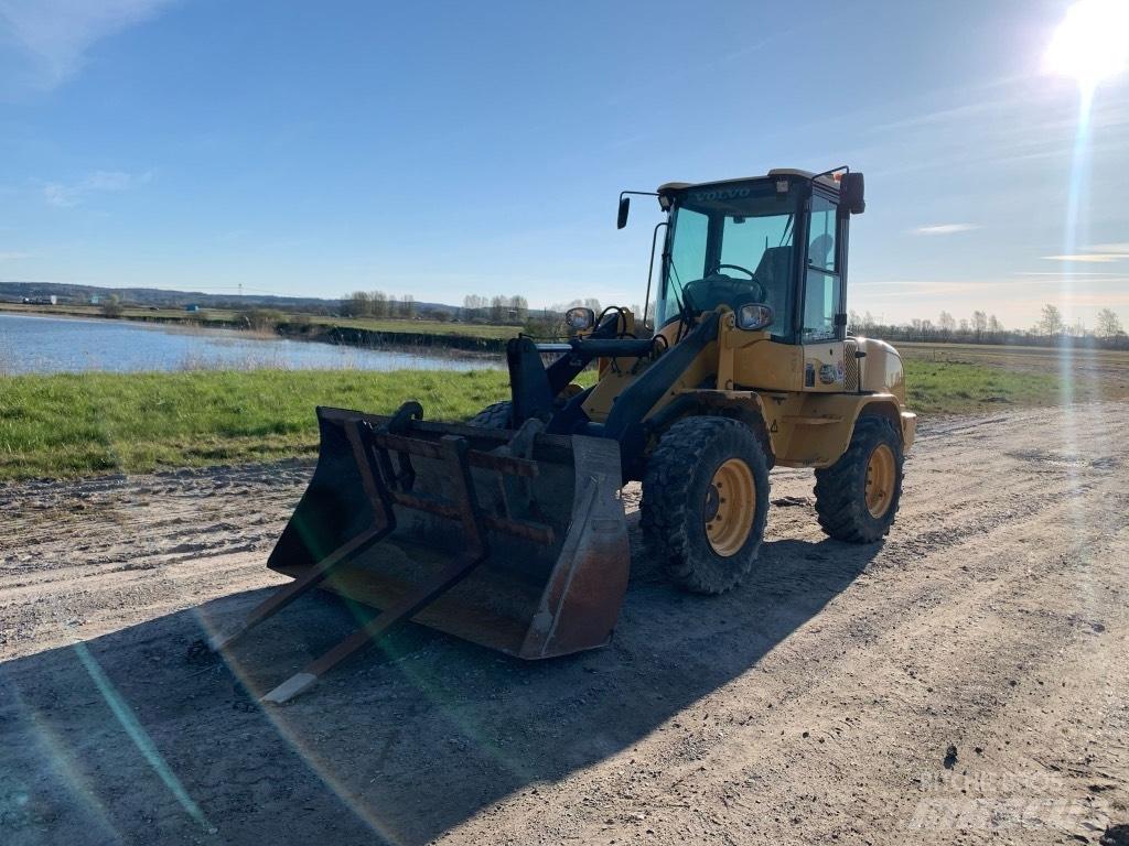 Volvo L 30 G Iekrāvēji uz riteņiem