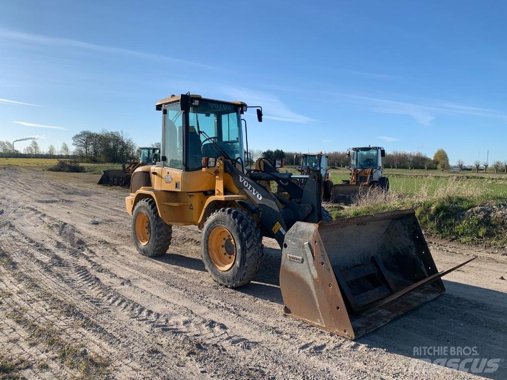 Volvo L 30 G Iekrāvēji uz riteņiem