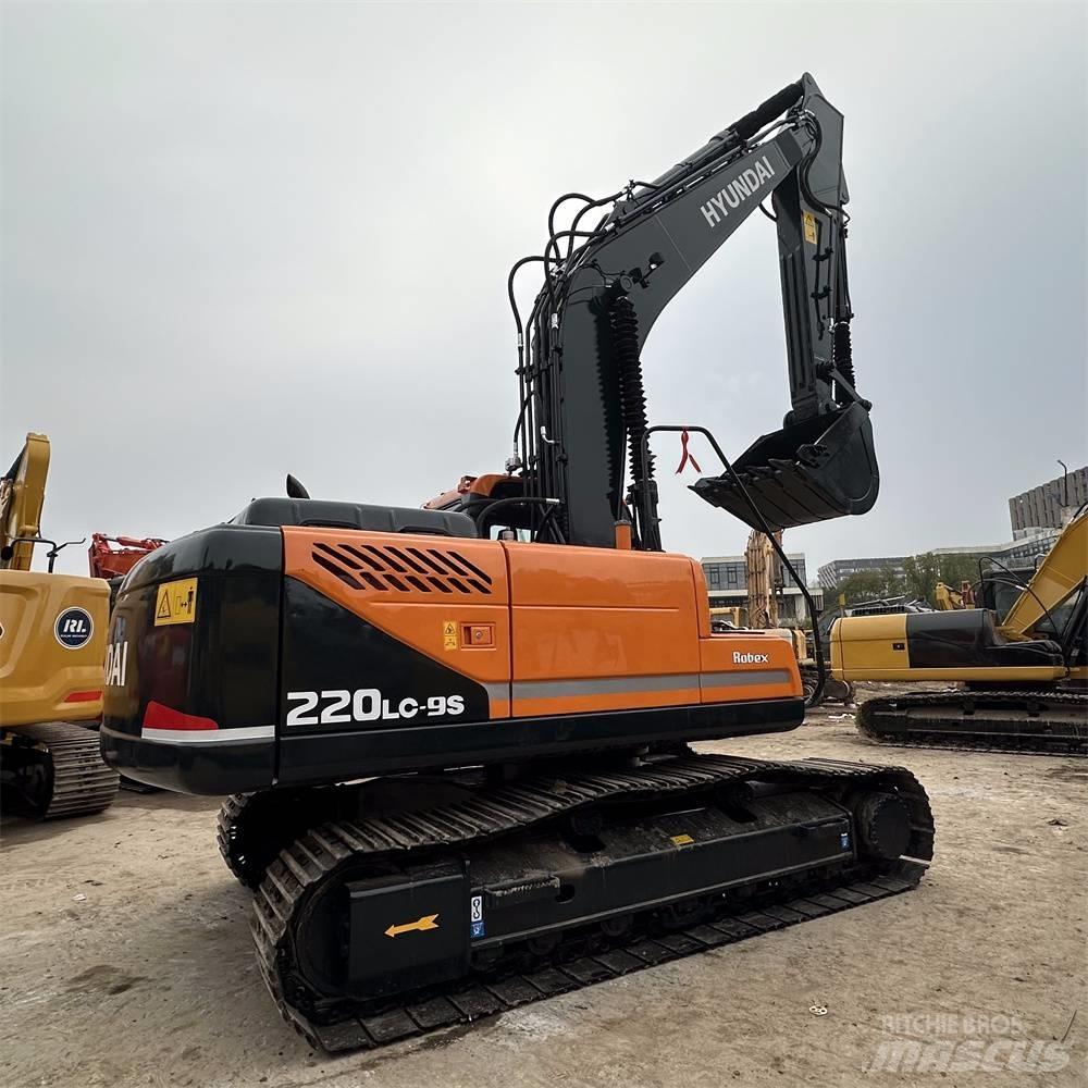Hyundai R220LC-9S Kāpurķēžu ekskavatori