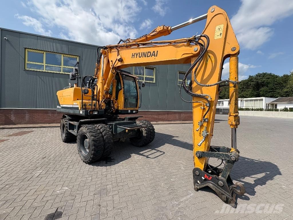 Hyundai 160W9-A Ekskavatori uz riteņiem