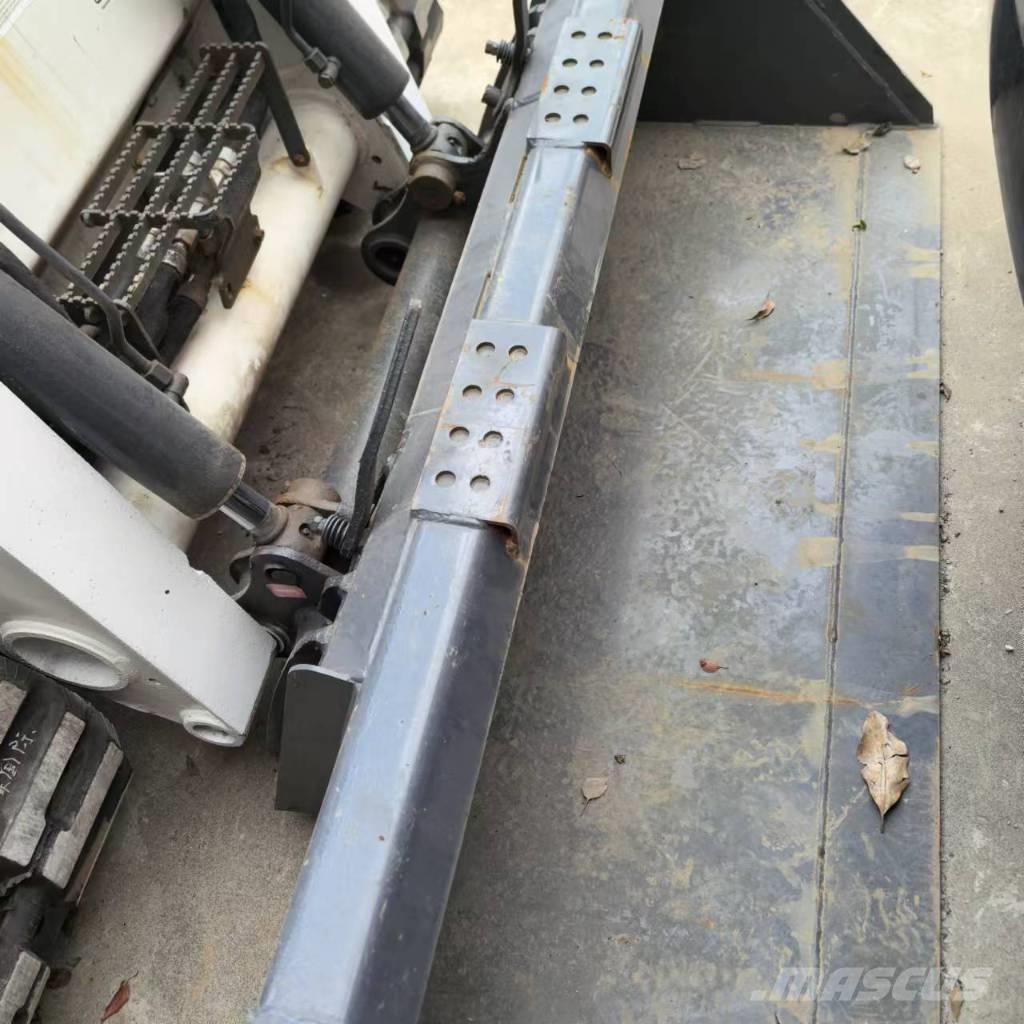 Bobcat T 770 Lietoti riteņu kompaktiekrāvēji