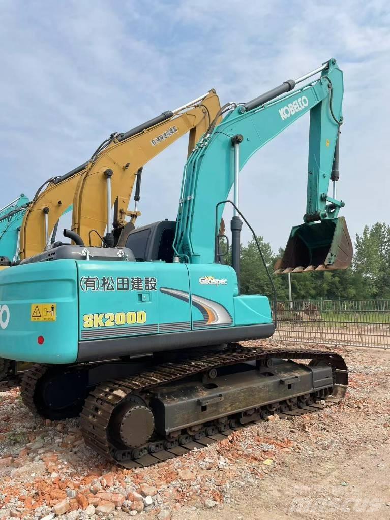 Kobelco 200 Kāpurķēžu ekskavatori