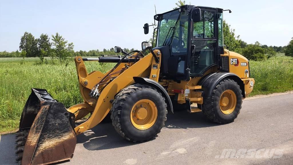 CAT 908M  Cat 908 Iekrāvēji uz riteņiem