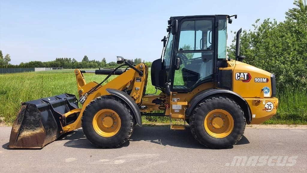 CAT 908M  Cat 908 Iekrāvēji uz riteņiem
