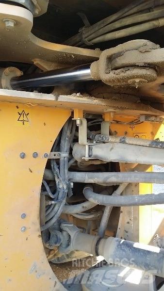 Volvo L180G Iekrāvēji uz riteņiem