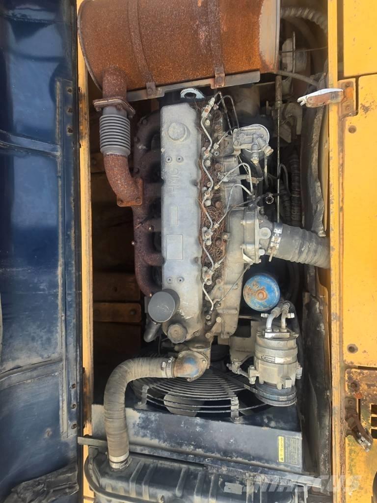 Hyundai Robex 2000W Ekskavatori uz riteņiem