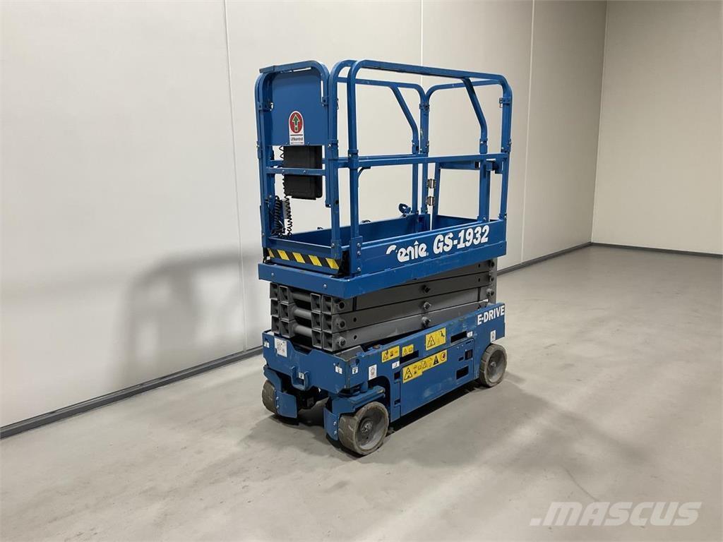 Genie GS-1932 Šķerveida pacēlāji