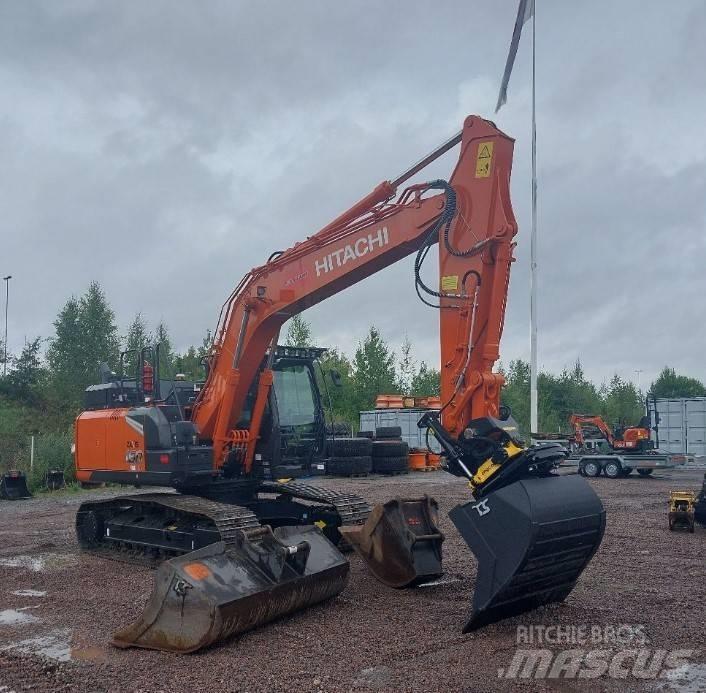 Hitachi ZX160LC-7 Kāpurķēžu ekskavatori