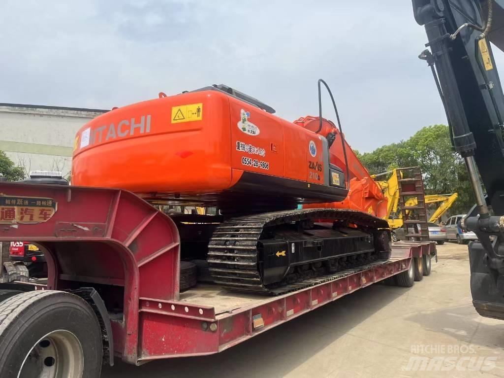 Hitachi 210LC Kāpurķēžu ekskavatori