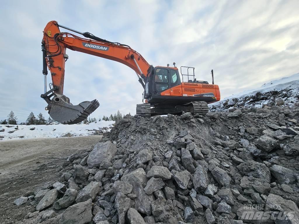 Doosan DX 340 LC Kāpurķēžu ekskavatori