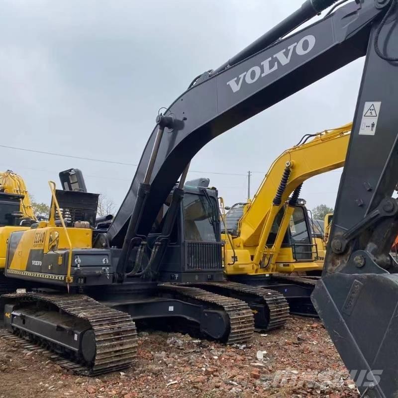 Volvo EC 240 Kāpurķēžu ekskavatori