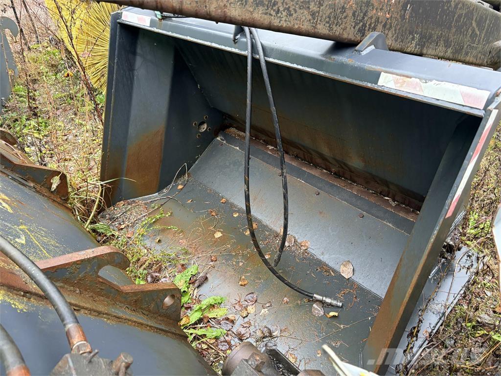 Snowstar HK700L Smilšu un sāls kaisītāji