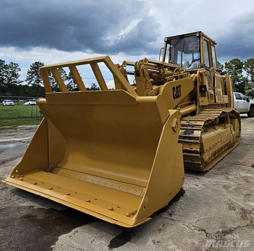 CAT 973 Kāpurķēžu iekrāvēji